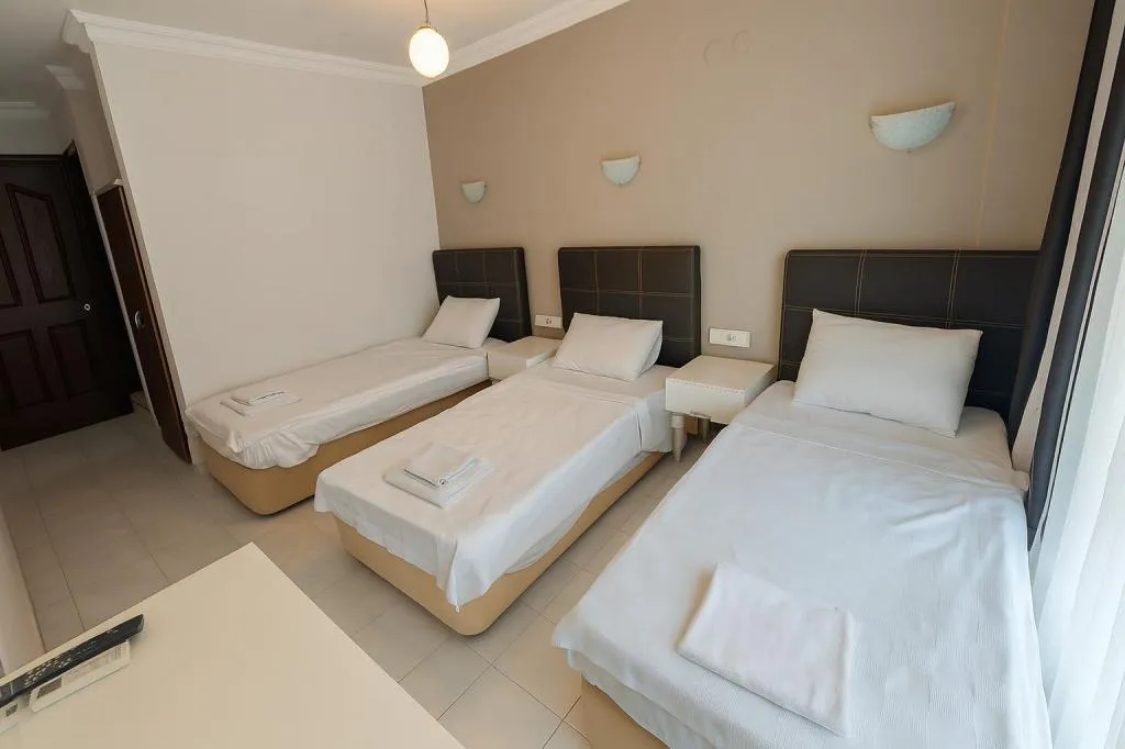 Triple,Şehir Manzaralı