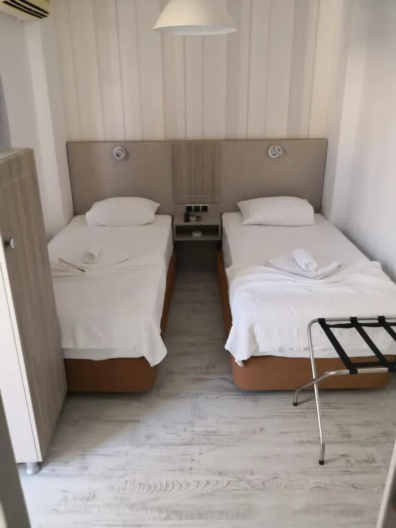 İki kişilik iki ayrı yataklı oda