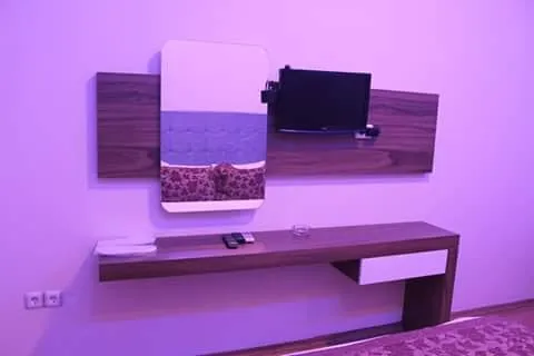 Tek Kişilik,Şehir Manzaralı