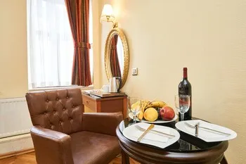 Amber Hotel - Özel Sınıf