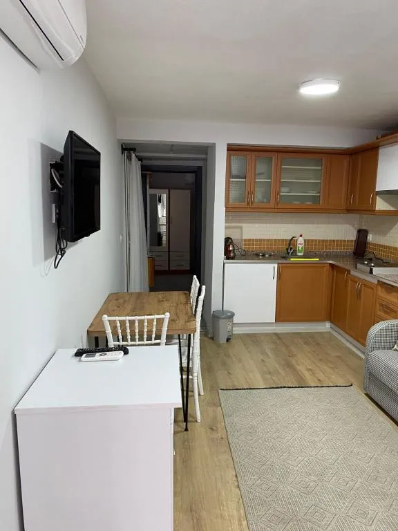 VERANDALI 1+1