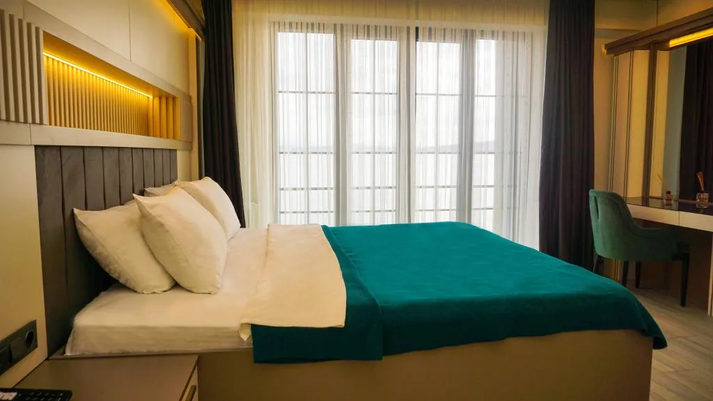 Suite,Deniz Manzaralı,Fransız Balkonlu