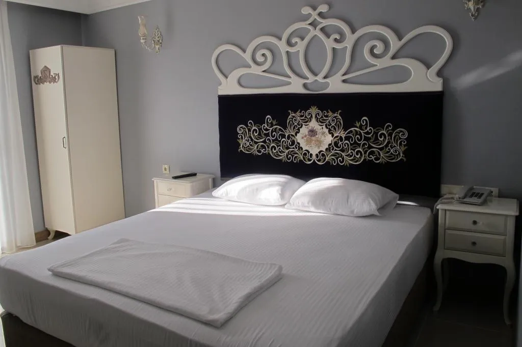 STANDART ÇİFT KİŞİLİK / İKİ AYRI YATAKLI ODA