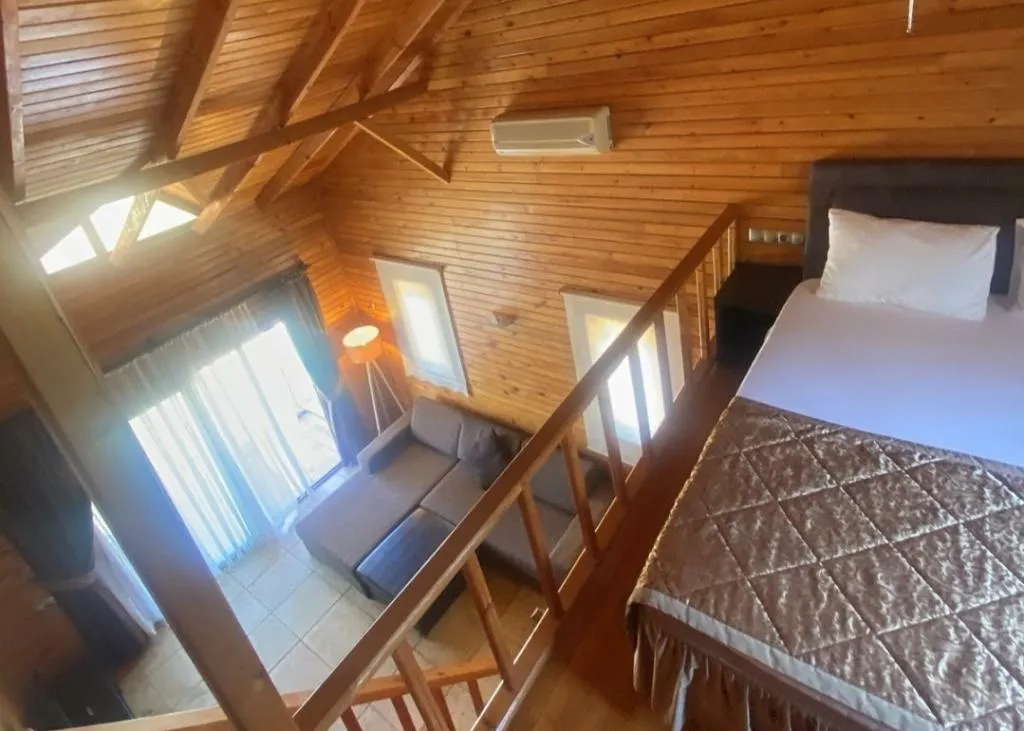Loft,Havuz veya Bahçe Manzaralı