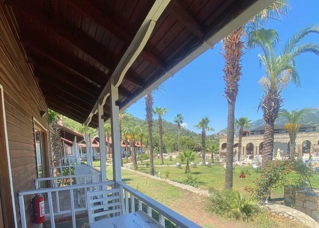 Loft,Havuz veya Bahçe Manzaralı