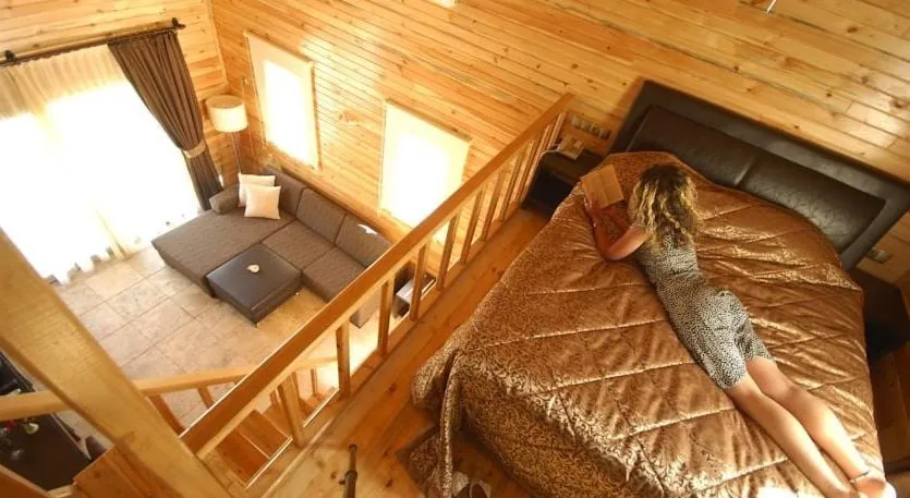 Loft,Havuz veya Bahçe Manzaralı