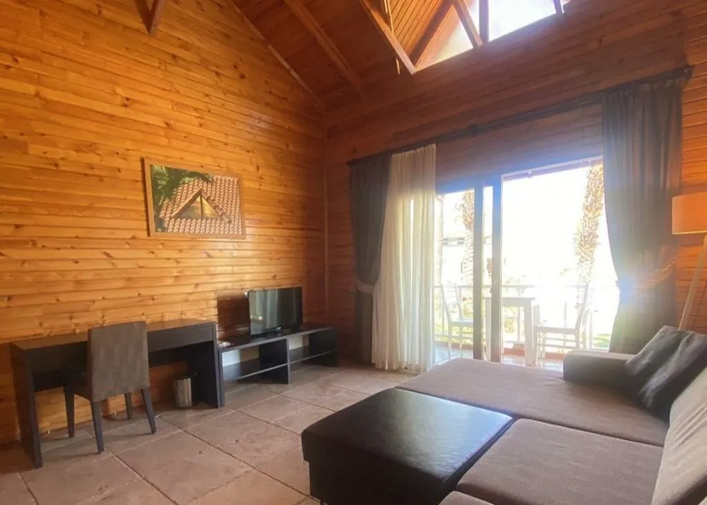 Loft,Havuz veya Bahçe Manzaralı