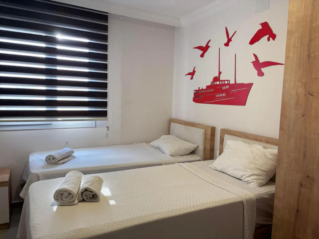 Çift Kişilik,Şehir Manzaralı,İki Tek Kişilik Yataklı