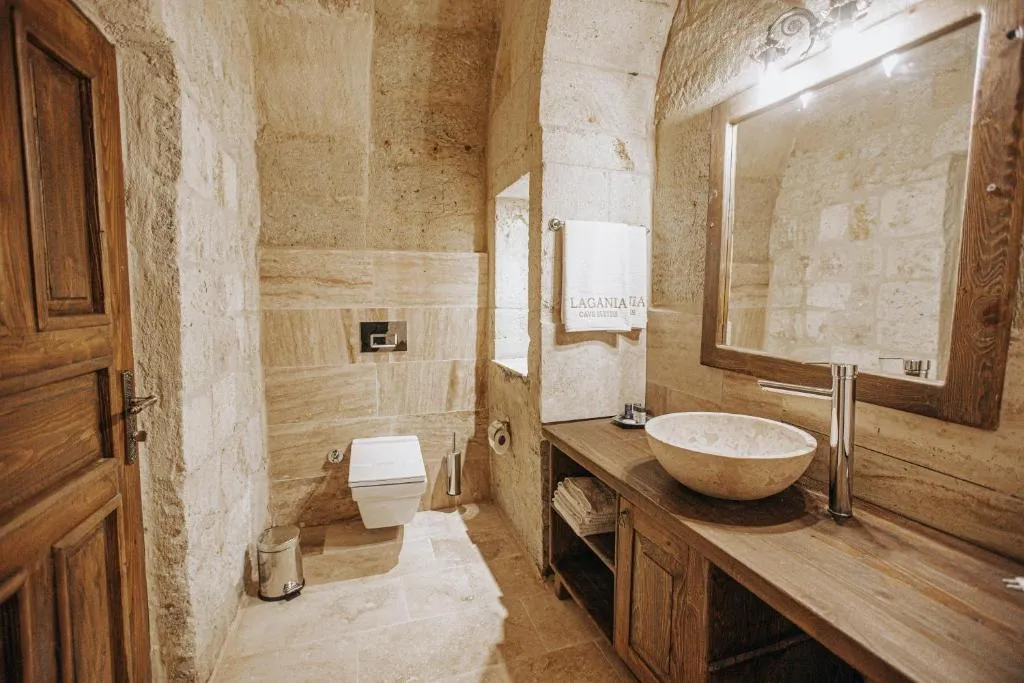 110 Superıor Arch Room