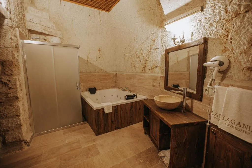 104 Stone Arch Room