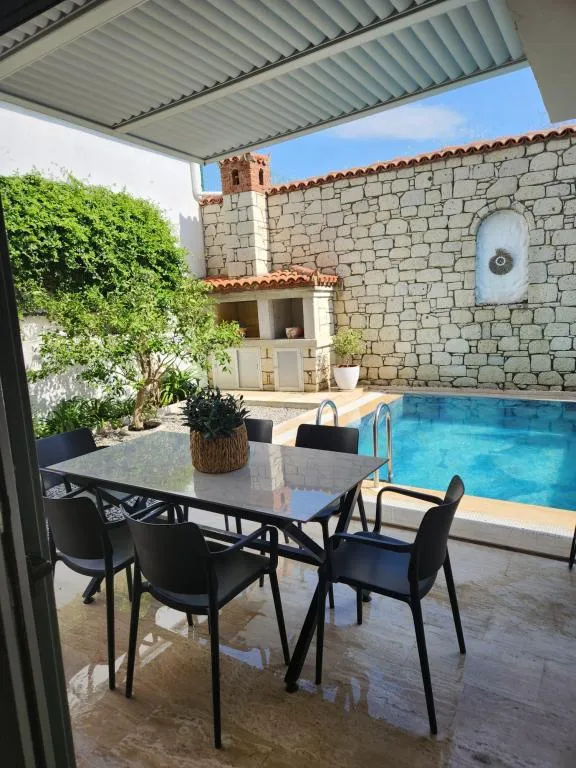 Villa 2+1 Oda-Özel Havuzlu