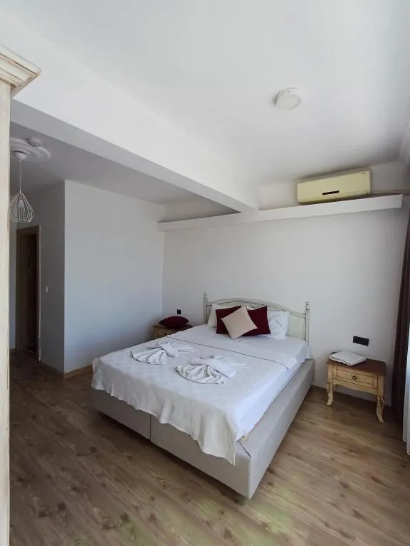 Çift Kişilik,Marina Manzaralı,Balkonlu