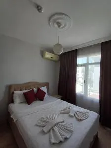 Renos Otel Cafe Sığacık