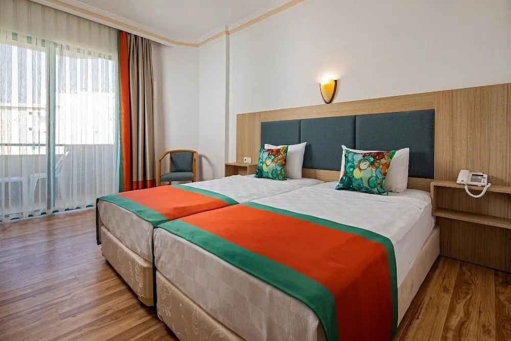Comfort Dört Kişilik Oda