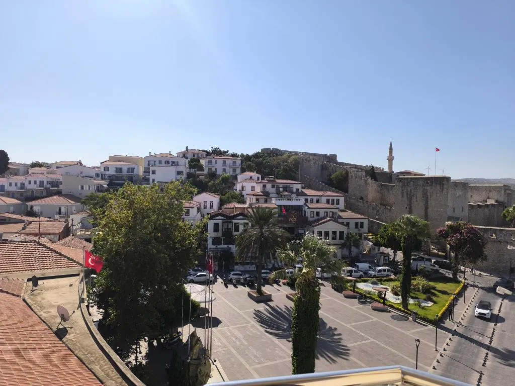 Standart Oda,Sokak Manzaralı,Balkonlu