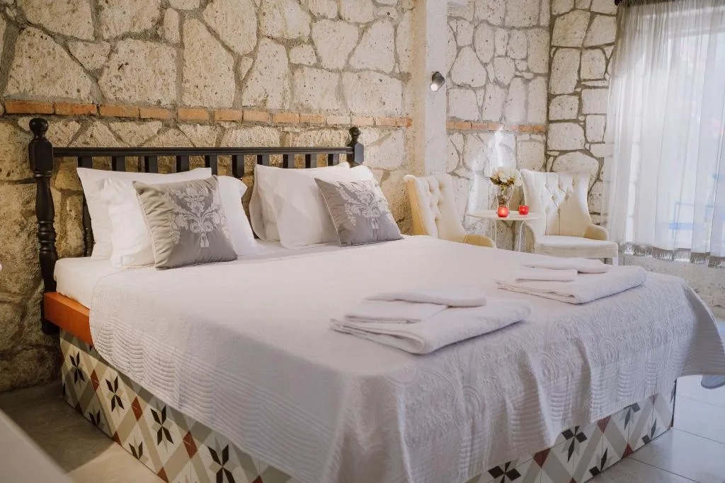 Deluxe Oda,Bahçe Manzaralı,Balkonsuz
