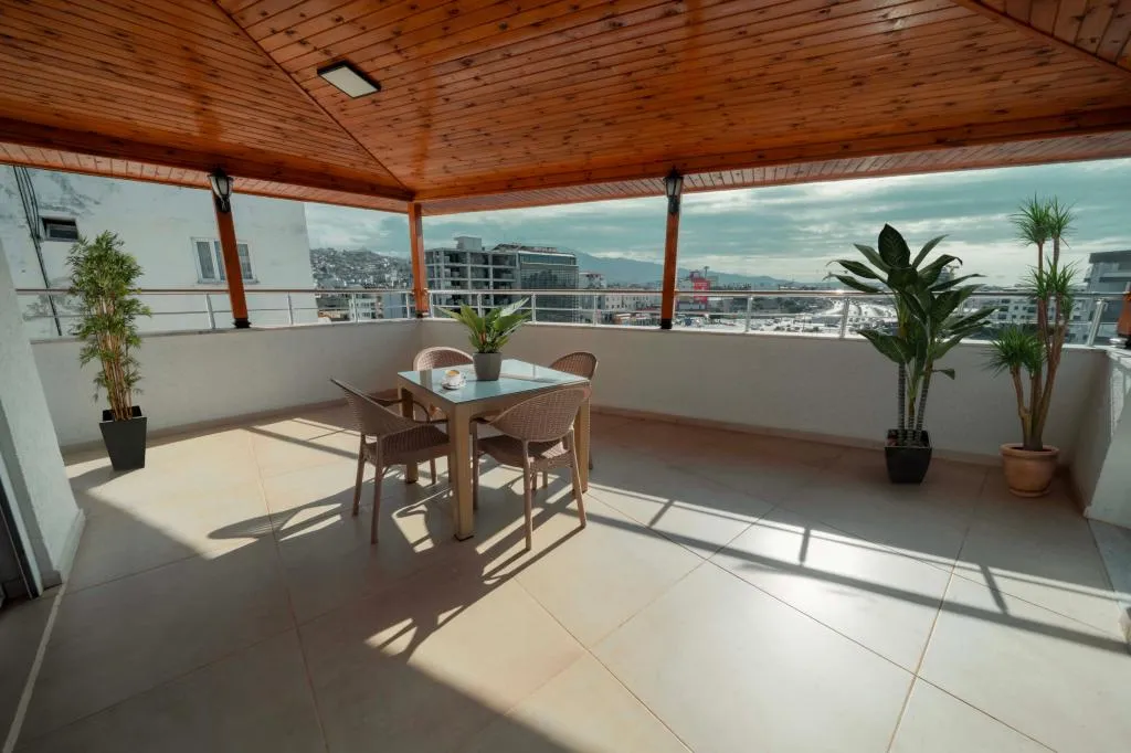 Suite,Şehir Manzaralı,Teraslı