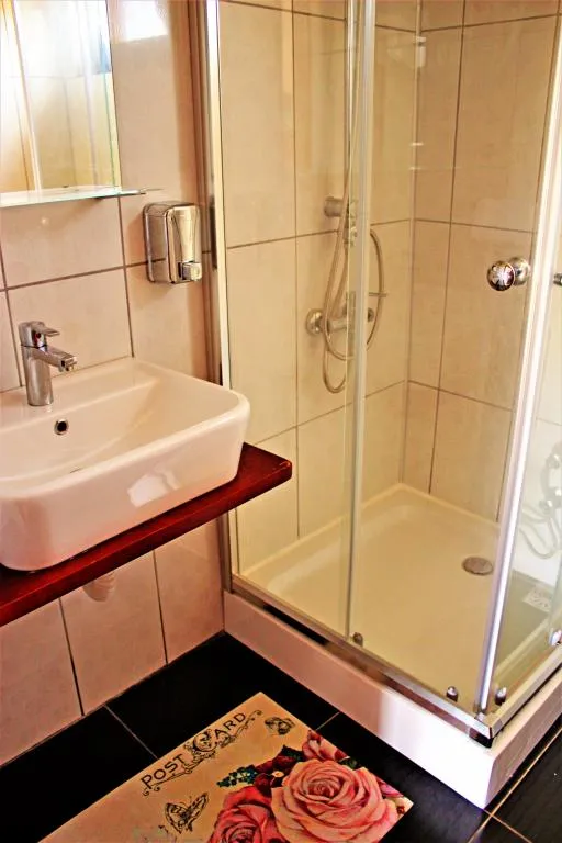 STANDART ÇİFT KİŞİLİK ODA
