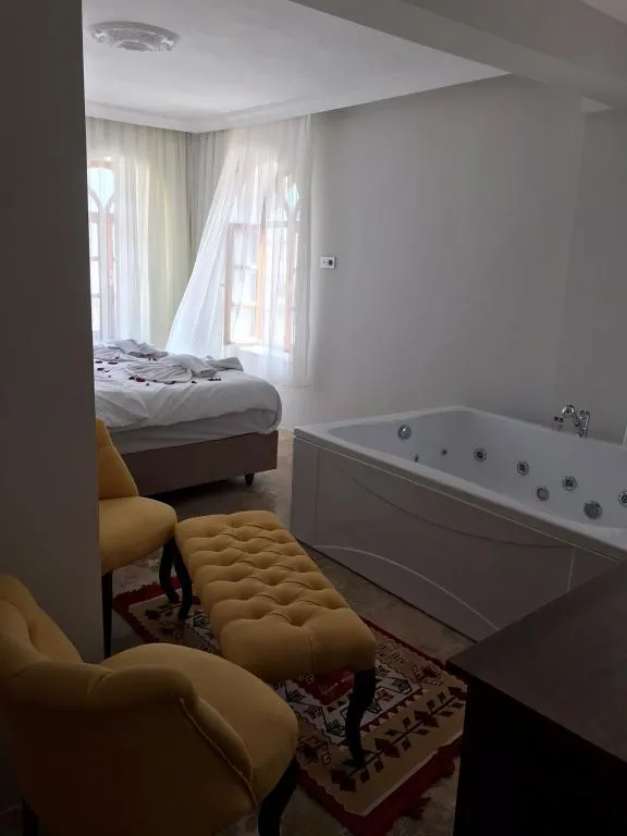 Jakuzili Junıor Suit -Ürgüp-Zelve