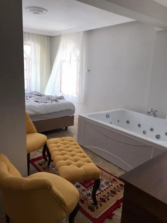 Jakuzili Junıor Suit -Ürgüp-Zelve