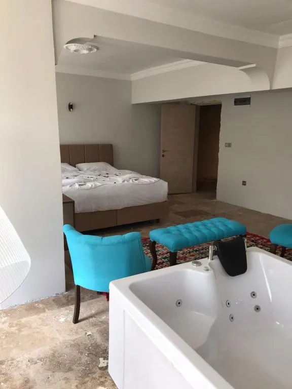Jakuzili Junıor Suit -Ürgüp-Zelve