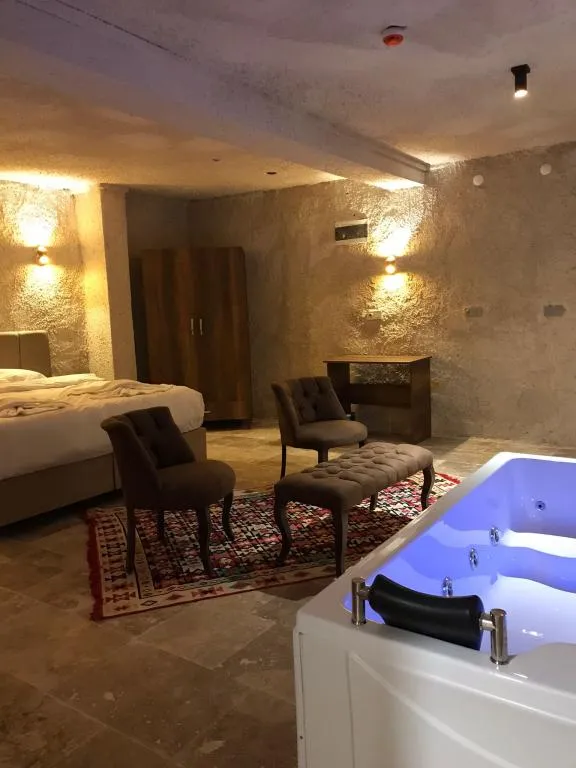 Jakuzili Deluxe Oda-Çavuşin-Göreme-Kozaklı-Uçhisar