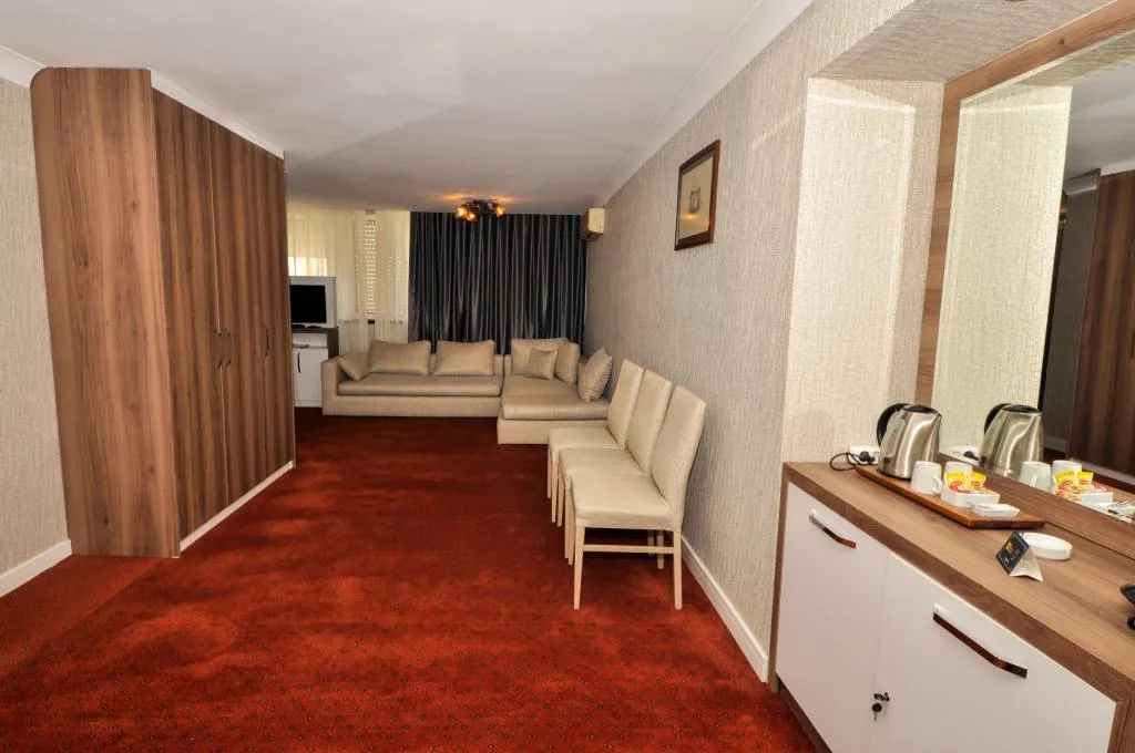 Executive Suite