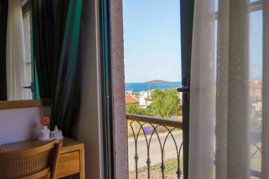 Deluxe Oda,Kısmi Deniz Manzaralı,Fransız Balkonlu