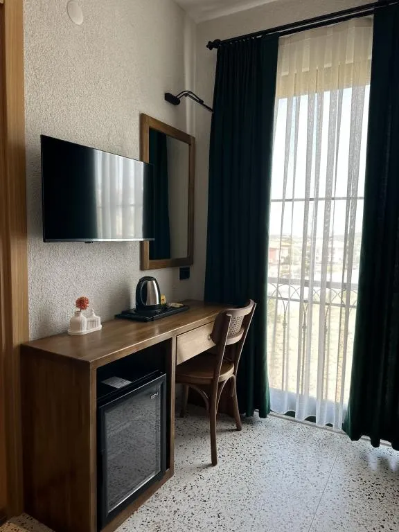 Deluxe Oda,Kısmi Deniz Manzaralı,Fransız Balkonlu