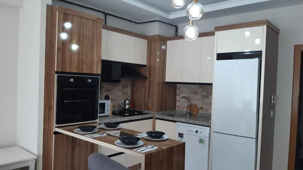 1+1 DENİZ MANZARALI DAİRE