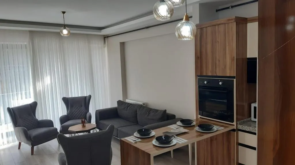 1+1 DENİZ MANZARALI DAİRE