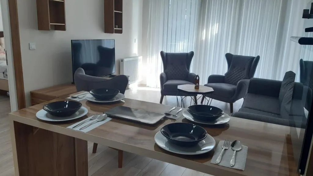 1+1 KARA MANZARALI DAİRE