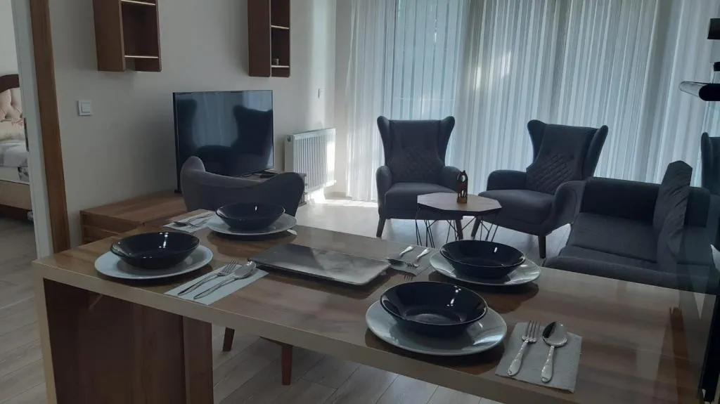 1+1 KARA MANZARALI DAİRE