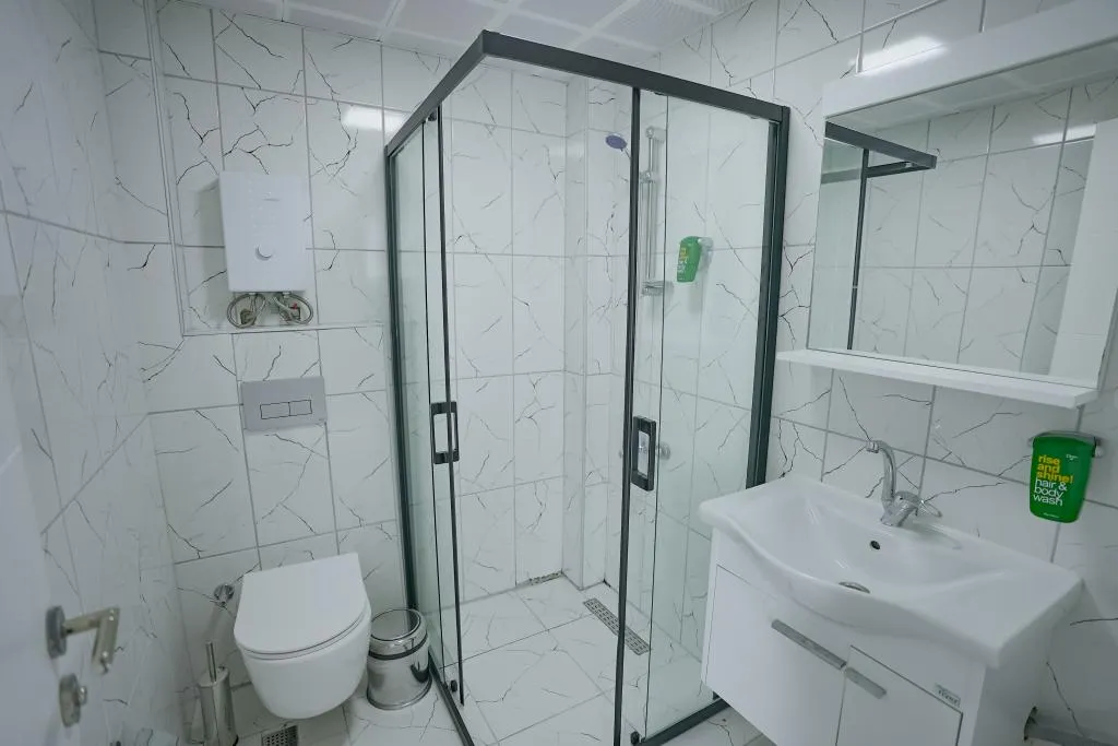 Standart Geniş Oda,Havuz veya Bahçe Manzaralı