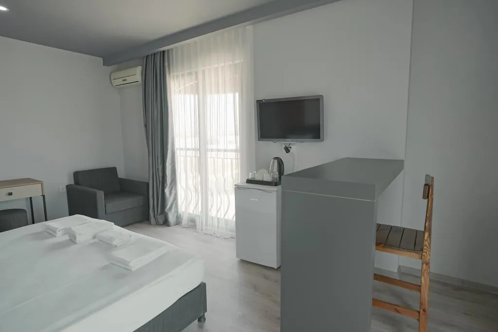 Mutfaklı Standart Oda,Havuz veya Bahçe Manzaralı,Mutfaklı
