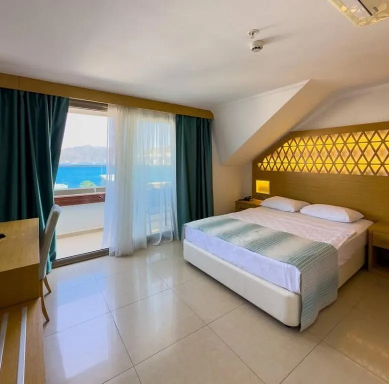 3 Kişilik Deluxe Plus seaview oda