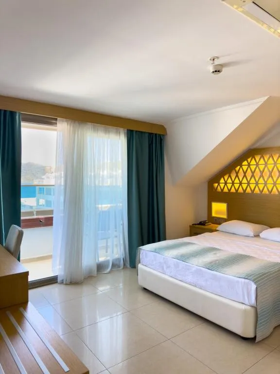 3 Kişilik Deluxe Plus seaview oda