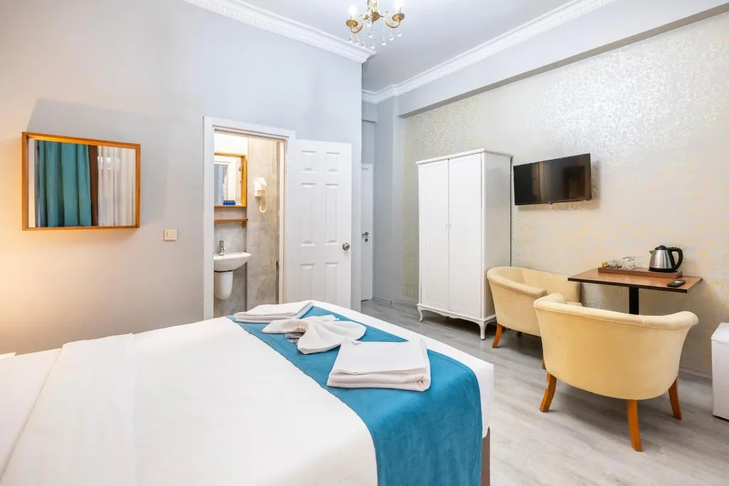 STANDARD ROOM