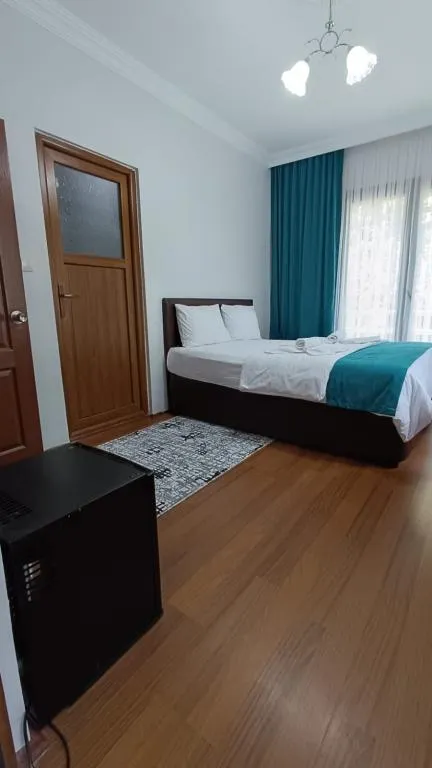 Çift Kişilik,Nehir Manzaralı