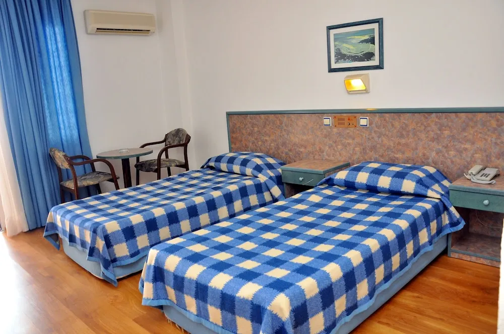 Standard Üç Kişilik Oda
