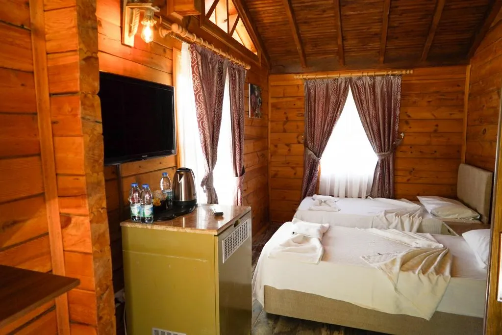 AHŞAP SUİT ROOM