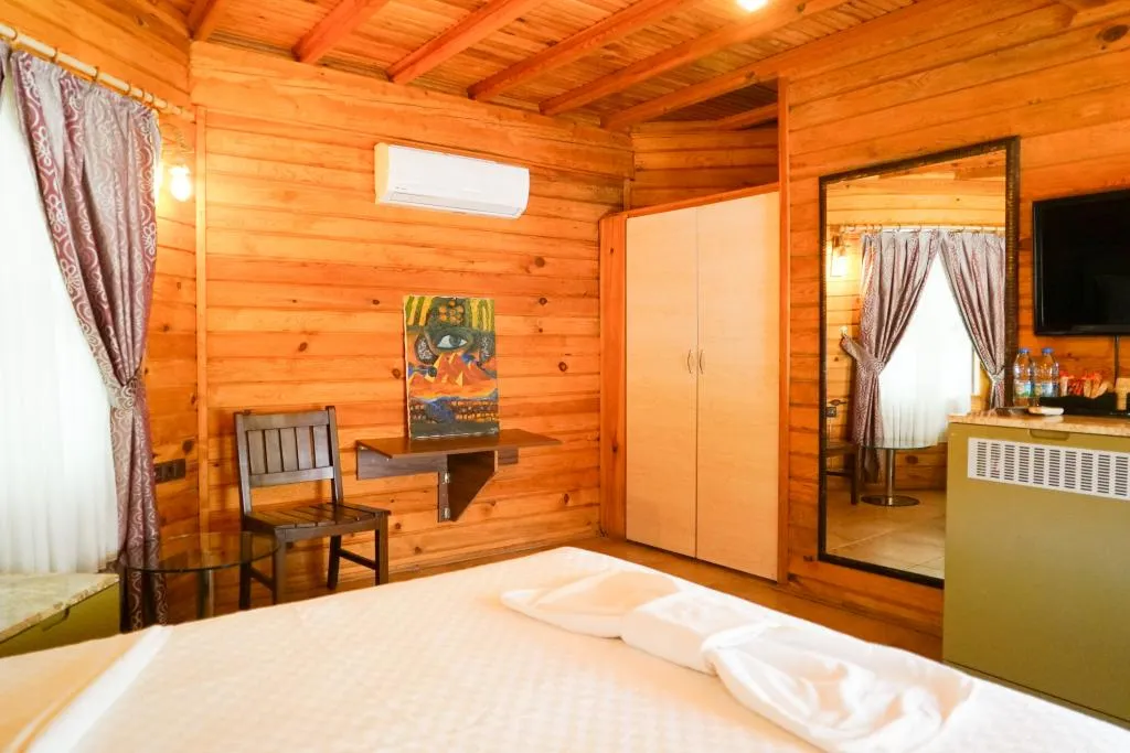 AHŞAP FAMİLY ROOM TRP