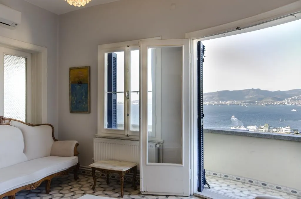 Suite - İki Yatak Odalı,Deniz Manzaralı,Balkonlu