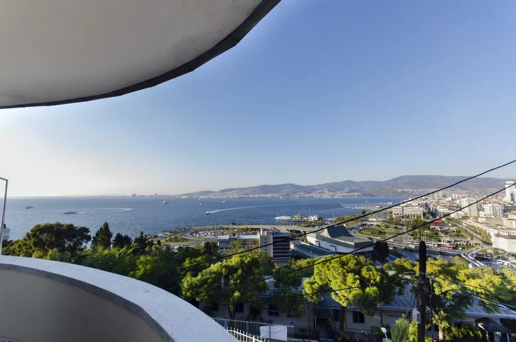 Suite - İki Yatak Odalı,Deniz Manzaralı,Balkonlu