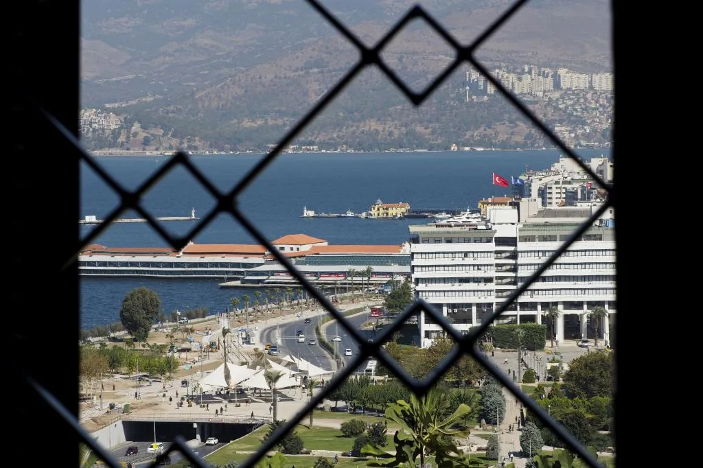 Daire,Körfez Manzaralı,Mutfaklı