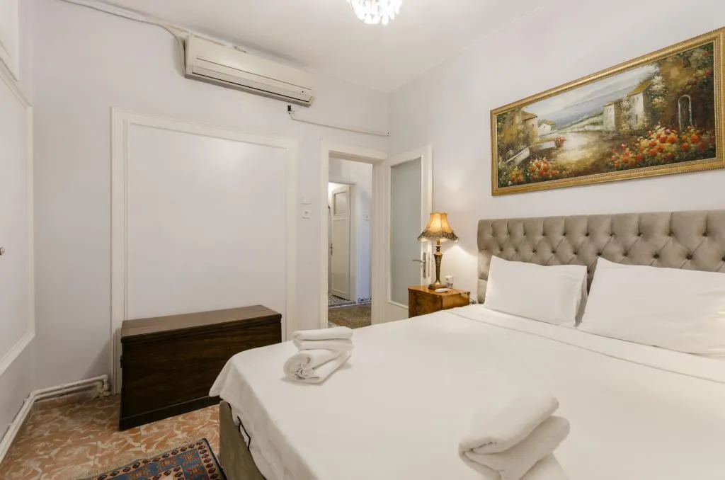 Daire-İki Yatak Odalı,Deniz Manzaralı,Balkonlu