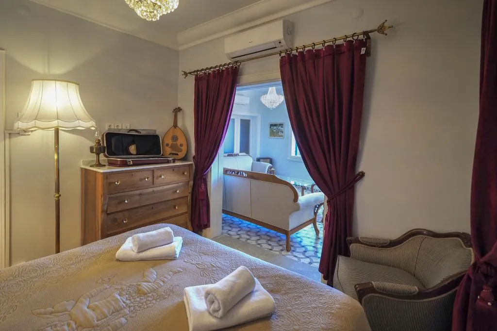 Daire-İki Yatak Odalı,Deniz Manzaralı,Balkonlu
