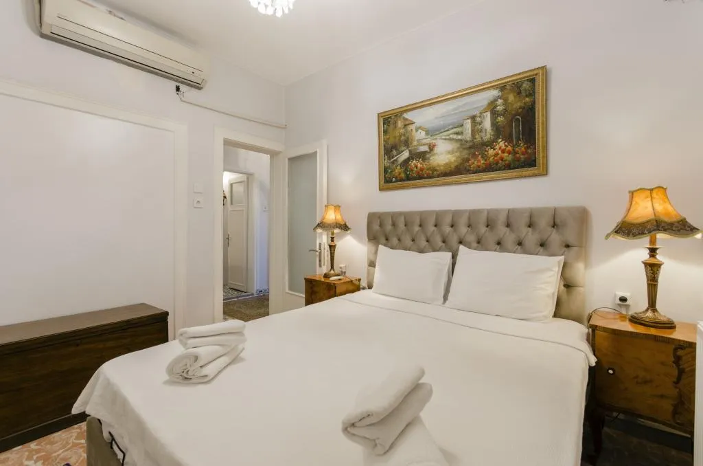 Daire-İki Yatak Odalı,Deniz Manzaralı,Balkonlu