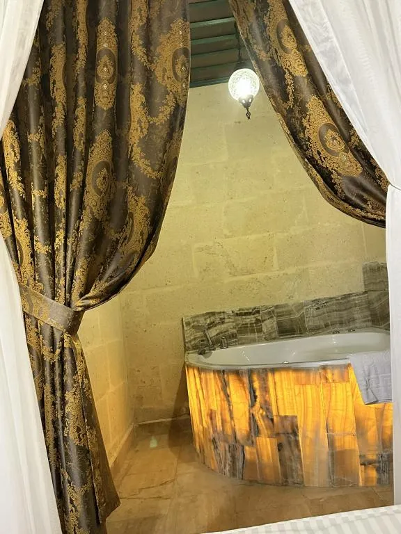 Suite,Vadi Manzaralı,Jakuzili