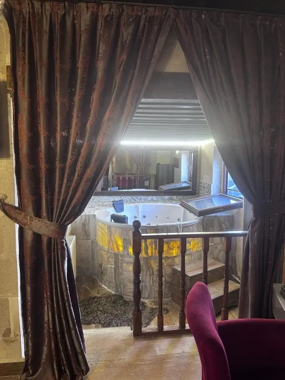 Jakuzili Deluxe Oda,Vadi veya Bahçe Manzaralı,Jakuzili
